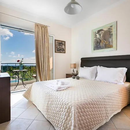 Villa Sarlata Spacious Metaxáta